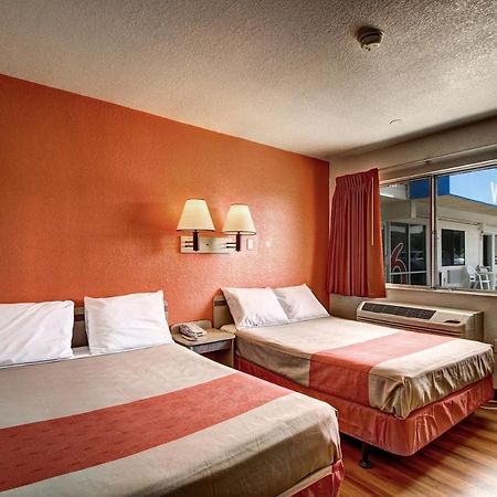 Motel 6 Wells Dış mekan fotoğraf