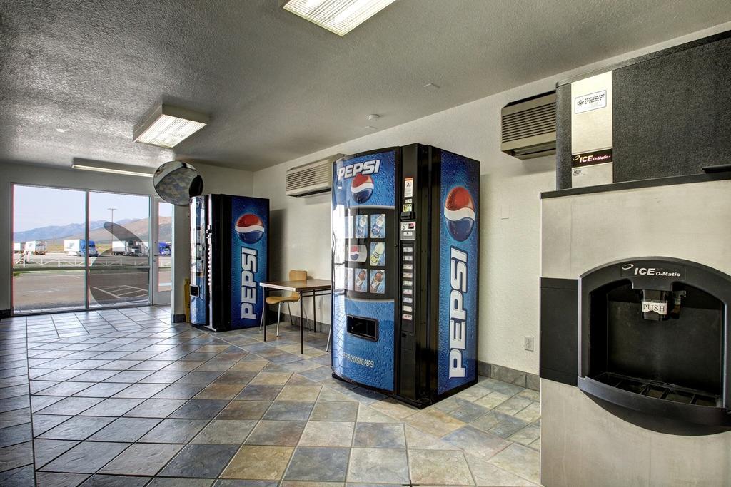 Motel 6 Wells Dış mekan fotoğraf